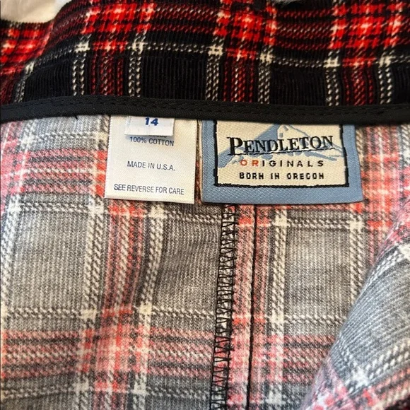 Pendleton Black and Red Plaid Pencil Skirt size 14 L 22” - Picture 3 of 3